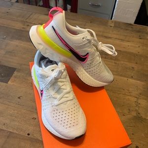 Nike React Infinity Run Flyknit Size 7.5